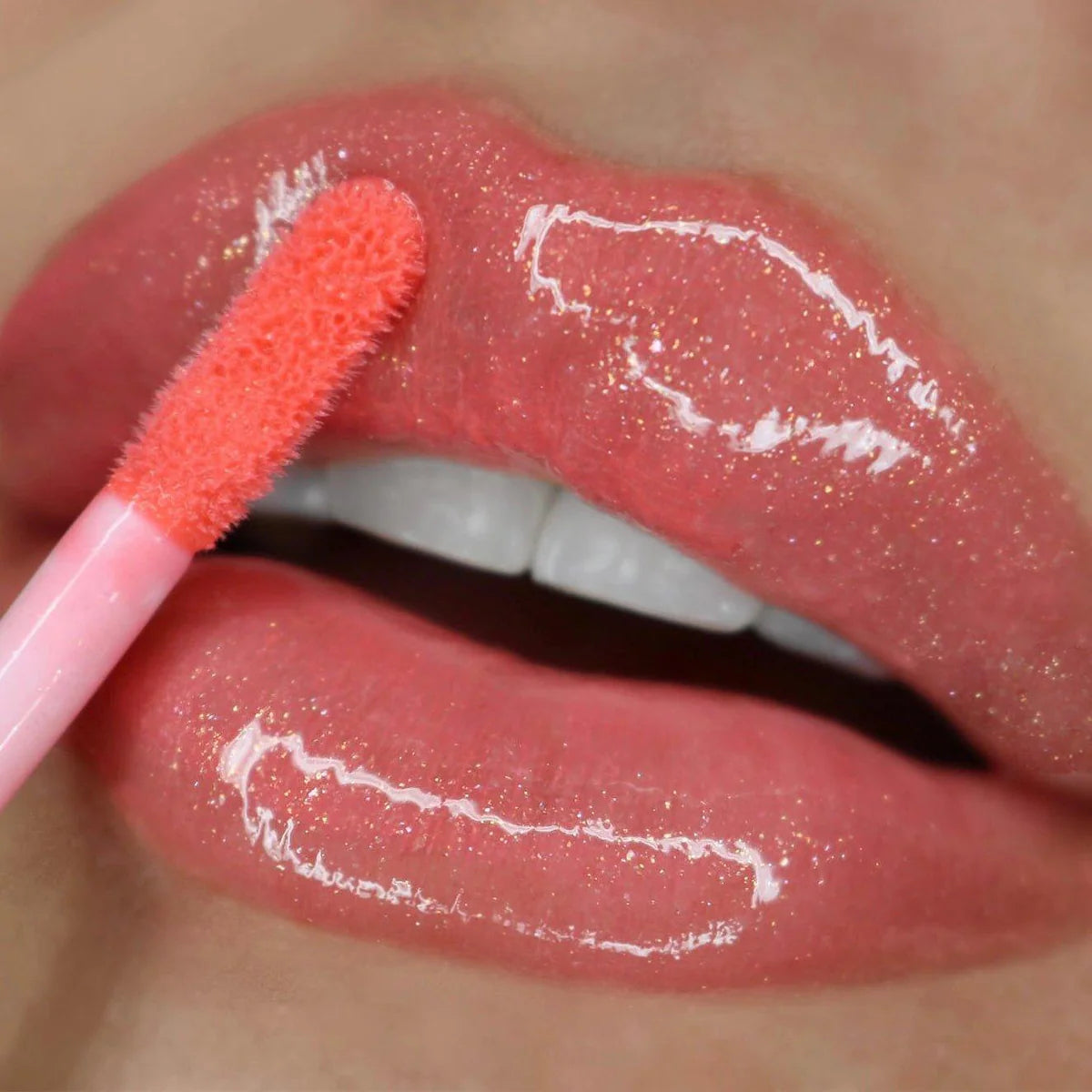 ULTRA DAZZLE LIPGLOSS