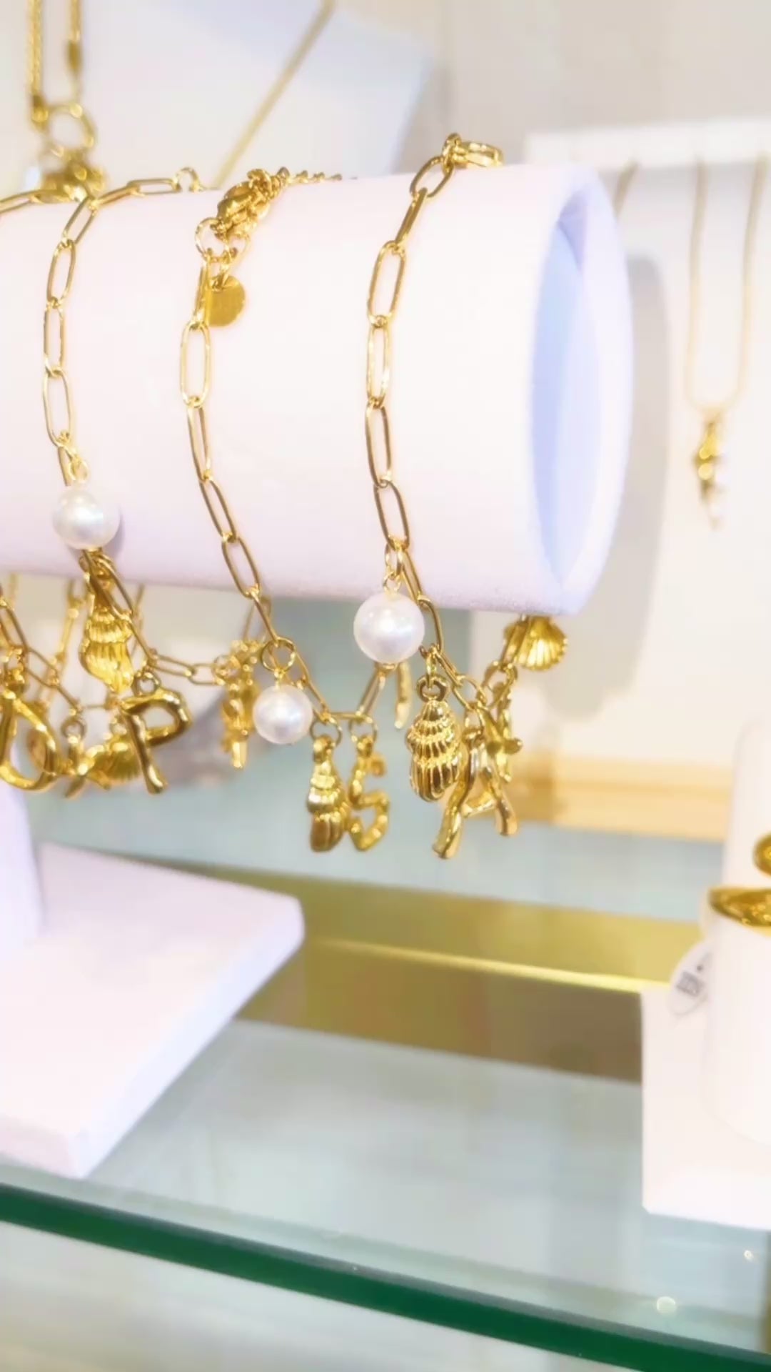 Shell Initial Bracelet
